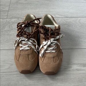 Steve Madden Aziel Sand Suede Sneakers